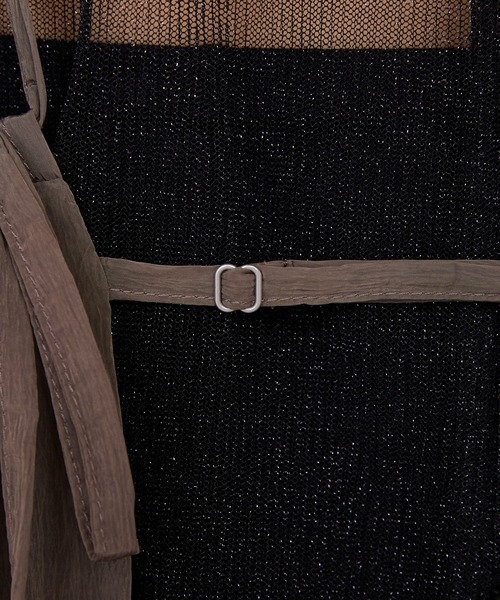 forksy.（フォルクシー）の「【forksy.】ワッシャーサテン ギャザー ダブルストラップ キャミワンピース（ワンピース・レディース・ブラック/ブルー/ブラウン/ベージュ・FREE）」の11枚目の写真