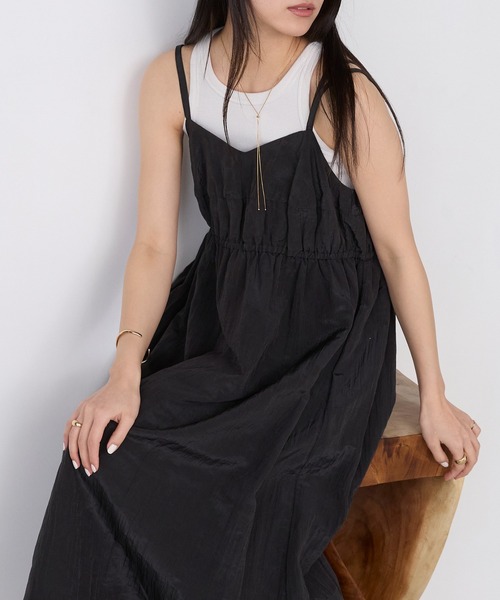 forksy.（フォルクシー）の「【forksy.】ワッシャーサテン ギャザー ダブルストラップ キャミワンピース（ワンピース・レディース・ブラック/ブルー/ブラウン/ベージュ・FREE）」の14枚目の写真