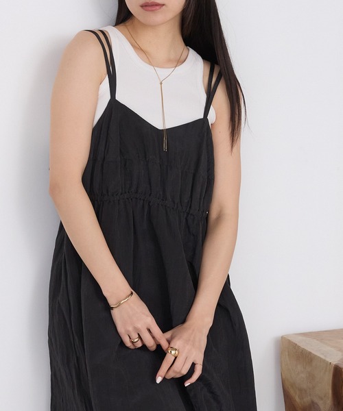 forksy.（フォルクシー）の「【forksy.】ワッシャーサテン ギャザー ダブルストラップ キャミワンピース（ワンピース・レディース・ブラック/ブルー/ブラウン/ベージュ・FREE）」の19枚目の写真