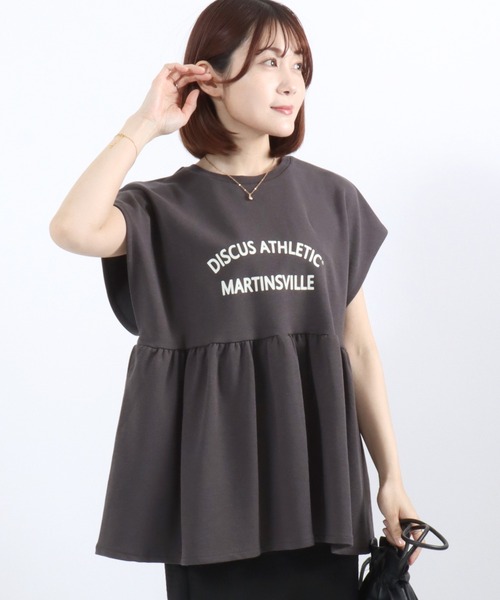 DISCUS ATHLETIC(ディスカス アスレチック)の「DISCUS ATHLETIC(ディスカスアスレチック)UVケア ペプラムフレアTシャツ/フレンチスリーブ カレッジロゴ 体型カバー(Tシャツ/カットソー・レディース・スミクロ/ネイビー/オフホワイト・M)」の19枚目の写真