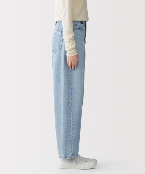 無印良品（ムジルシリョウヒン）の「婦人　木の実から作ったカポック混　デニムコクーンパンツ（デニムパンツ・レディース・ライトブルー/ダークネイビー/ネイビー・S/M/L/XL）」の5枚目の写真