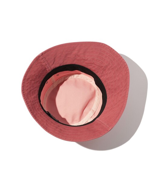 BEAMS PLUS（ビームスプラス）の「Long bill Bucket Hat 62 Twill Pigment Gradation Print（ハット・メンズ・ブルー/イエロー/レッド・ONE SIZE）」の7枚目の写真