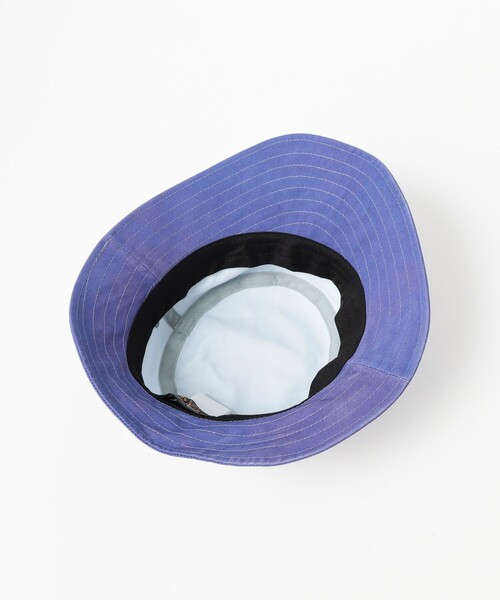 BEAMS PLUS（ビームスプラス）の「Long bill Bucket Hat 62 Twill Pigment Gradation Print（ハット・メンズ・ブルー/イエロー/レッド・ONE SIZE）」の20枚目の写真