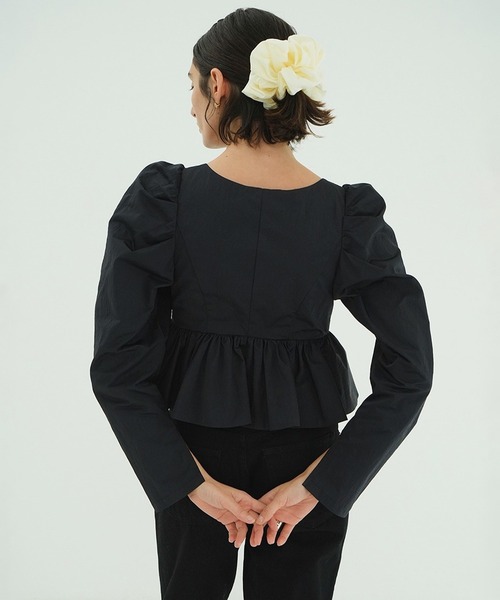 CLANE(クラネ)の「SHORT PEPLUM RIBBON TOPS(シャツ/ブラウス・レディース・ホワイト/ブラック・2/1)」の16枚目の写真