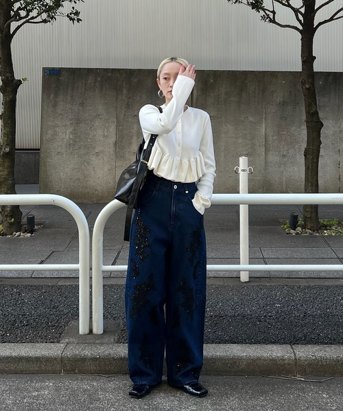 Ameri（アメリ）の「COMPACT BALLOON PEPLUM KNIT CARDIGAN（カーディガン/ボレロ・レディース・ブルー/ブラック/ホワイト・SMALL/MEDIUM）」の11枚目の写真