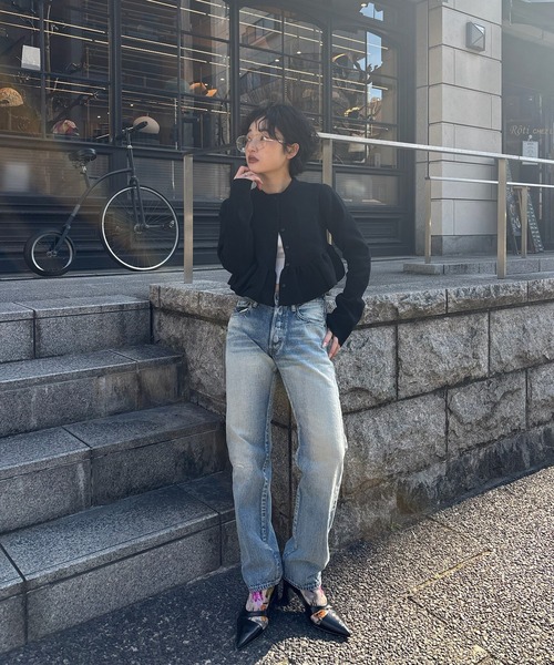 Ameri（アメリ）の「COMPACT BALLOON PEPLUM KNIT CARDIGAN（カーディガン/ボレロ・レディース・ブルー/ブラック/ホワイト・SMALL/MEDIUM）」の5枚目の写真