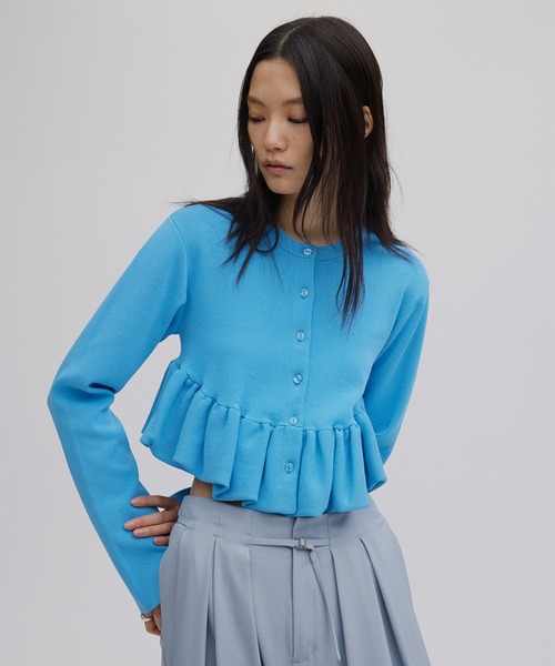 Ameri（アメリ）の「COMPACT BALLOON PEPLUM KNIT CARDIGAN（カーディガン/ボレロ・レディース・ブルー/ブラック/ホワイト・SMALL/MEDIUM）」の13枚目の写真