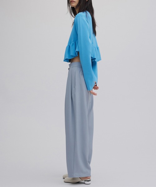 Ameri（アメリ）の「COMPACT BALLOON PEPLUM KNIT CARDIGAN（カーディガン/ボレロ・レディース・ブルー/ブラック/ホワイト・SMALL/MEDIUM）」の16枚目の写真