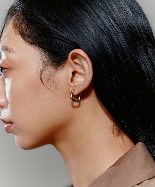 novice（ノーヴィス）の「【novice】Hinged Bicolor Square Hoop Pierce［Stainless］（ピアス（両耳用）・レディース・その他・FREE）」の4枚目の写真