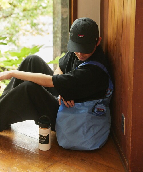 NANGA(ナンガ)の「NANGA × FREAK'S STORE/ナンガ × フリークスストア 別注 POCKETABLE SHOULDER BAG ポケッタブル ショルダーバッグ(ショルダーバッグ・メンズ・サックスブルー/ブラック/グレー/イエロー・ONE SIZE)」の18枚目の写真
