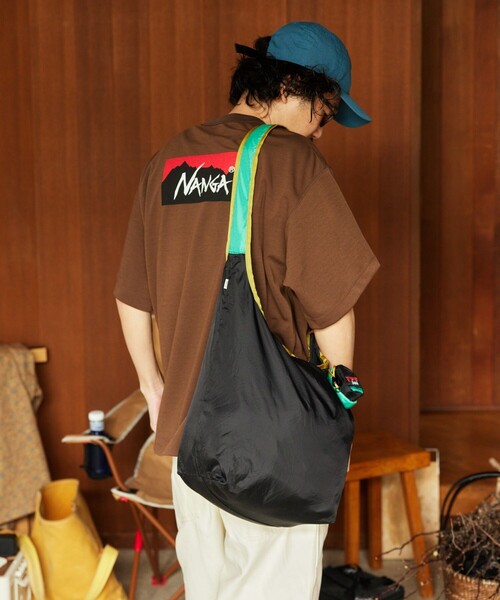 NANGA（ナンガ）の「NANGA × FREAK'S STORE/ナンガ × フリークスストア 別注 POCKETABLE SHOULDER BAG ポケッタブル ショルダーバッグ（ショルダーバッグ・メンズ・サックスブルー/ブラック/グレー/イエロー・ONE SIZE）」の12枚目の写真