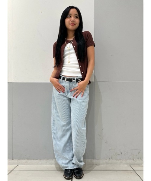 GAP(ギャップ)の「ローライズ ウルトラソフト バレルデニム(デニムパンツ・レディース・ブルー・29/27/30/28/26/23/24/25)」の11枚目の写真