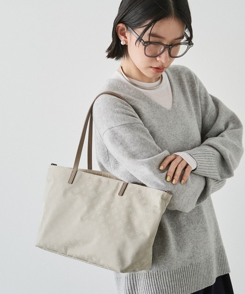 russet（ラシット）の「ナイロンジャガードセパレートトート（トートバッグ・レディース・ブラウン系その他/キナリ/モカ・FREE）」の2枚目の写真