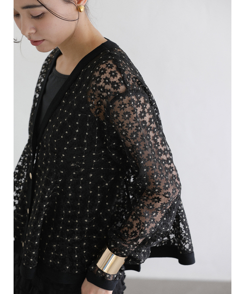 La TOTALITE（ラトータリテ）の「【洗える】フラワーレースカーディガン（カーディガン/ボレロ・レディース・ホワイト/ブラック・FREE）」の11枚目の写真