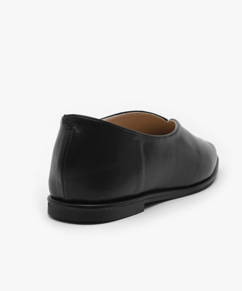 SAPPUN（サプン）の「Kindler スクエア フラットシューズ (1cm)（バレエシューズ・レディース・ホワイト/ブラック/ベージュ/ピンク/ブラウン・22.5cm/23.5cm/23cm/24.5cm/24cm/25.5cm/25cm）」の9枚目の写真