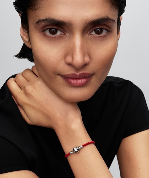 PANDORA（パンドラ）の「レッド ブレイデッド レザー ブレスレット（ブレスレット・レディース・シルバー・17.5cm/19cm）」の3枚目の写真