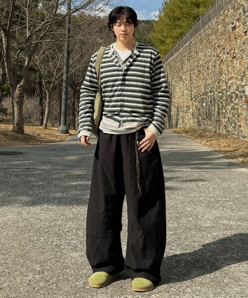 INTEMPOMOOD(インテンポムード)の「ソーホー ワイド コットンパンツ_ブラック(その他パンツ・メンズ・ブラック・MEDIUM/LARGE/X-LARGE)」の19枚目の写真