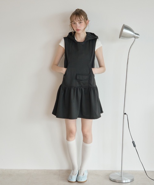Birthday room(バースデイルーム)の「フード付きスウェットワンピ/Hooded sweatshirt dress(ワンピース・レディース・ブラック/グレー・FREE)」の1枚目の写真