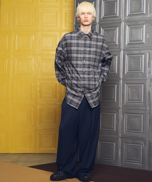 MAISON SPECIAL(メゾンスペシャル)の「《UNISEX》Clear Trichotine Two-tuck Prime-Wide Slacks/クリアトリコチンプライムワイドツータックスラックス【MAISON SPECIAL/メゾンスペシャル】■セットアップ対応■(スラックス・メンズ・ネイビー/グレイッシュベージュ/ブラック・2/1/0)」の10枚目の写真