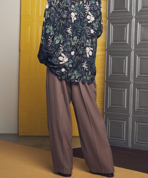 MAISON SPECIAL(メゾンスペシャル)の「《UNISEX》Clear Trichotine Two-tuck Prime-Wide Slacks/クリアトリコチンプライムワイドツータックスラックス【MAISON SPECIAL/メゾンスペシャル】■セットアップ対応■(スラックス・メンズ・ネイビー/グレイッシュベージュ/ブラック・2/1/0)」の16枚目の写真