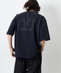 Manhattan Portage（マンハッタンポーテージ）の「[MANHATTAN PORTAGE マンハッタンポーテージ] 別注 4WAYストレッチ バックプリントTシャツ（Tシャツ/カットソー）」