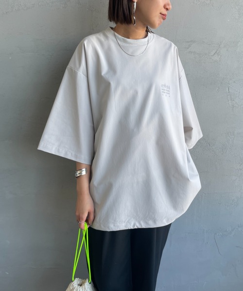 Manhattan Portage（マンハッタンポーテージ）の「【WEB先行予約】[MANHATTAN PORTAGE/マンハッタンポーテージ] 別注 4WAYストレッチ バックプリントTシャツ（Tシャツ/カットソー・レディース・ライトグレー/チャコール/ブラック・XL/L/M）」の8枚目の写真