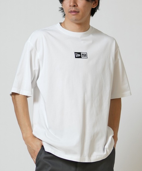 NEW ERA(ニューエラ)の「NEW ERA/ニューエラ 半袖 Tシャツ オーバーサイズド コットン Box Logo Embroidery(Tシャツ/カットソー・メンズ・ホワイト/ブラック・XL/L/M/XXL)」の1枚目の写真