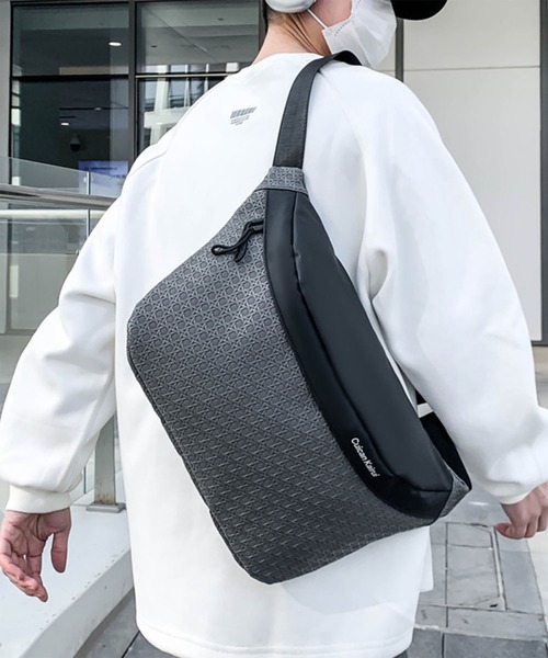 WESTBOY(ウエストボーイ)の「立体パネルデザイン テッククロス ボディスリングバッグ WO26S6BG03(ショルダーバッグ・メンズ・ブラック/グレー・FREE)」の10枚目の写真