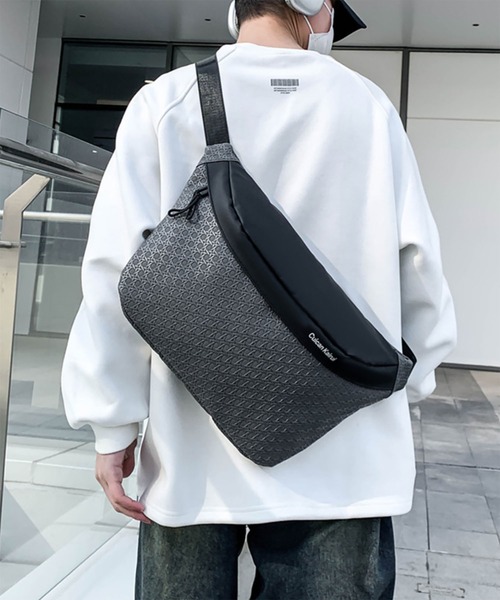 WESTBOY(ウエストボーイ)の「立体パネルデザイン テッククロス ボディスリングバッグ WO26S6BG03(ショルダーバッグ・メンズ・ブラック/グレー・FREE)」の13枚目の写真