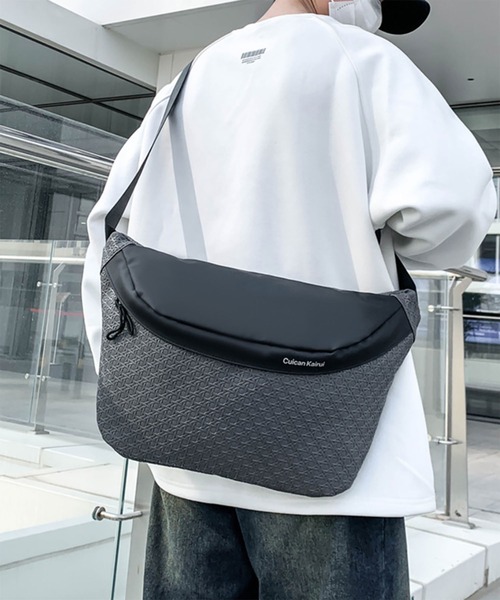 WESTBOY(ウエストボーイ)の「立体パネルデザイン テッククロス ボディスリングバッグ WO26S6BG03(ショルダーバッグ・メンズ・ブラック/グレー・FREE)」の14枚目の写真