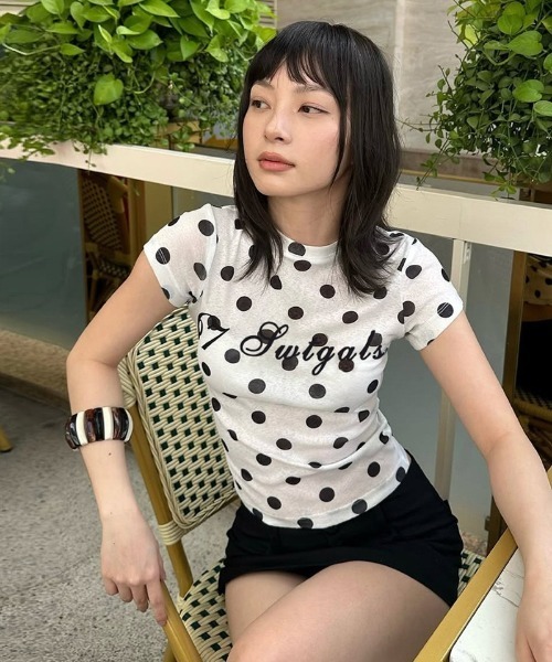 Ritzy(リッツィー)の「ドット柄 ショート丈 Tシャツ(Tシャツ/カットソー・レディース・ホワイト・M/L/S)」の19枚目の写真