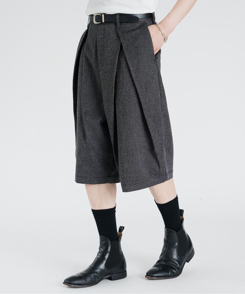 SINSS(シンス)の「Cross tuck wide shorts / クロスタックワイドショーツ(スラックス・メンズ・ブラック系その他/グレー系その他・MEDIUM/SMALL/X-SMALL/LARGE)」の13枚目の写真