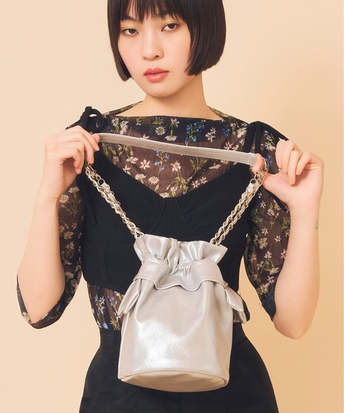 Casselini(キャセリーニ)の「Casselini(キャセリーニ)ラッフルバッグ(ショルダーバッグ・レディース・ライム/ブラック/シルバー・FREE)」の1枚目の写真