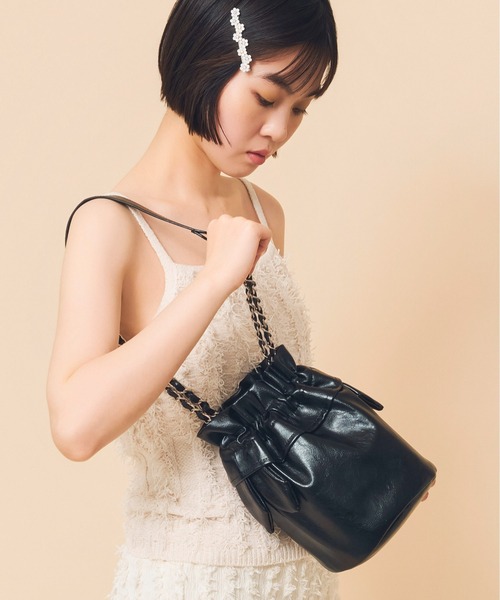Casselini(キャセリーニ)の「Casselini(キャセリーニ)ラッフルバッグ(ショルダーバッグ・レディース・ライム/ブラック/シルバー・FREE)」の6枚目の写真