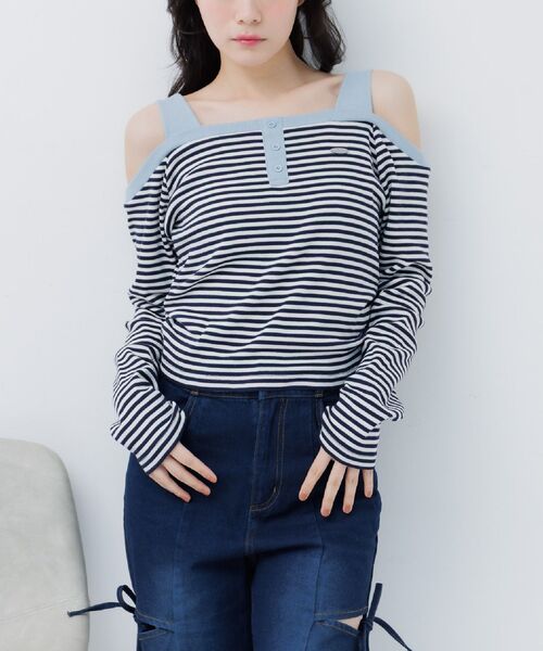 ems excite(エムズエキサイト)の「オフショルボーダーカットソー(Tシャツ/カットソー・レディース・ピンク/ホワイト系その他/ダークブルー・FREE)」の2枚目の写真