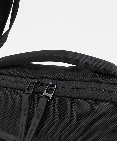 Aer（エアー）の「＜Aer＞デイ スリング 4 MAX ショルダー バッグ（ショルダーバッグ・メンズ・ブラック・FREE）」の16枚目の写真
