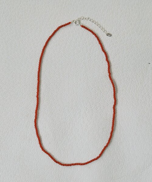SHENERY(シーナリー)の「ガラスビーズネックレス2mm(ネックレス・レディース・レッド・FREE)」の5枚目の写真