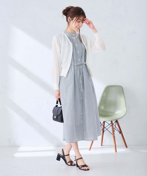 a.v.v(アーヴェヴェ)の「フレアシャツワンピース(ワンピース・レディース・ブラック/ネイビー・38/40)」の17枚目の写真