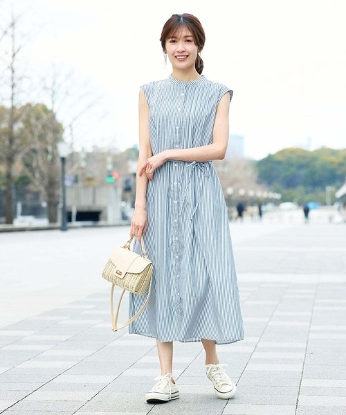 a.v.v(アーヴェヴェ)の「フレアシャツワンピース(ワンピース・レディース・ブラック/ネイビー・38/40)」の20枚目の写真