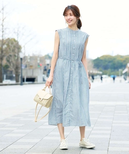 a.v.v(アーヴェヴェ)の「フレアシャツワンピース(ワンピース・レディース・ブラック/ネイビー・38/40)」の21枚目の写真