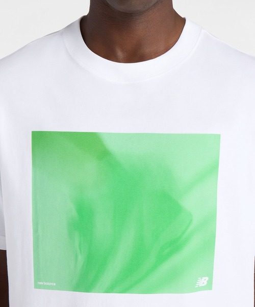 NEW BALANCE(ニューバランス)の「NB GREYフォトTシャツグリーン(Tシャツ/カットソー・メンズ・ホワイト・XX-LARGE/X-LARGE/LARGE/MEDIUM/SMALL)」の4枚目の写真
