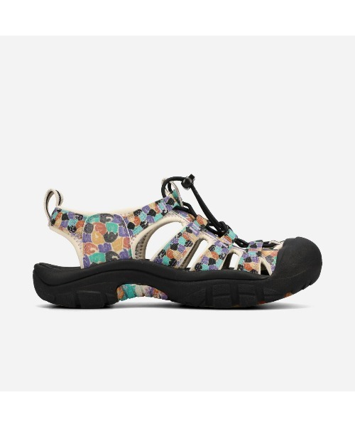 KEEN(キーン)の「KEEN WOMEN NEWPORT RETRO / キーン ウィメンズ ニューポート レトロ / 1032195(サンダル・レディース・マルチ・25.5cm/25cm/24.5cm/24cm/23.5cm/23cm/22.5cm)」の3枚目の写真