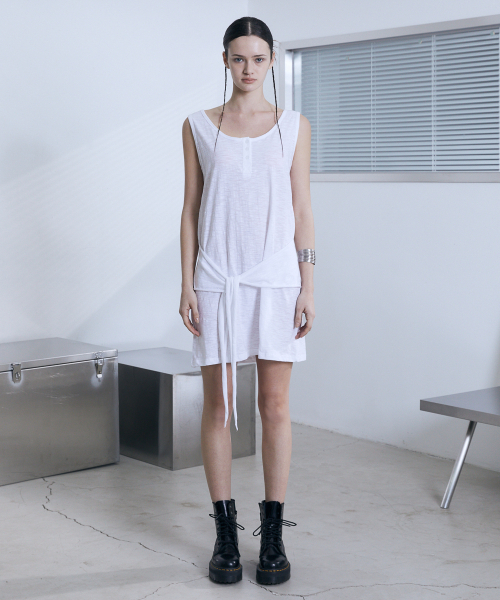 VOONT(ブント)の「Henley Neck Tie Mini Dress (IVORY)(ワンピース・レディース・アイボリー・OS)」の7枚目の写真