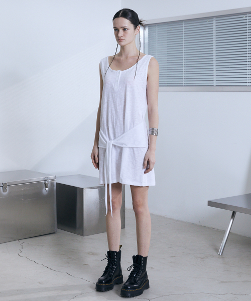 VOONT(ブント)の「Henley Neck Tie Mini Dress (IVORY)(ワンピース・レディース・アイボリー・OS)」の8枚目の写真