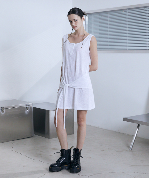VOONT(ブント)の「Henley Neck Tie Mini Dress (IVORY)(ワンピース・レディース・アイボリー・OS)」の3枚目の写真