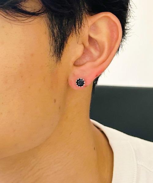 セール】クラウンジルコニアスタッズピアス｜一粒ストーン・王冠
