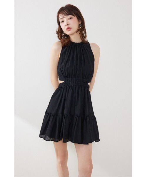 rienda（リエンダ）の「【女神ワンピース】ホルターネックギャザーミニフレアワンピース 夏服（ワンピース・レディース・アイボリー/ブラック/グレー系その他/マルチ/ホワイト系その他/ピンク・SMALL/MEDIUM）」の7枚目の写真