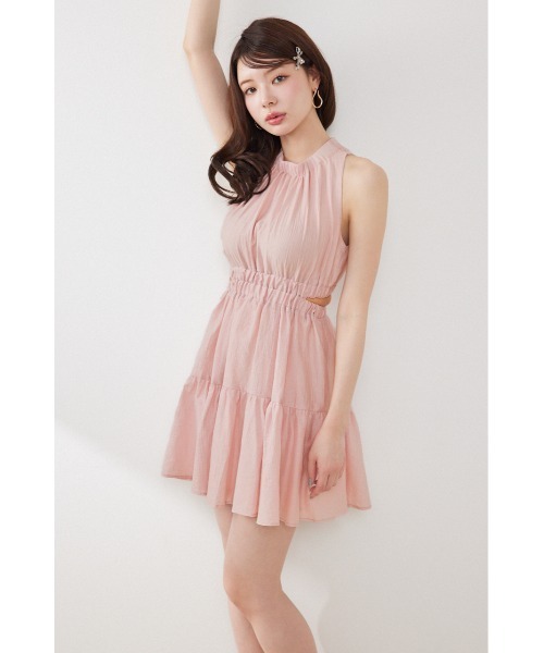 rienda（リエンダ）の「【女神ワンピース】ホルターネックギャザーミニフレアワンピース 夏服（ワンピース・レディース・アイボリー/ブラック/グレー系その他/マルチ/ホワイト系その他/ピンク・SMALL/MEDIUM）」の20枚目の写真