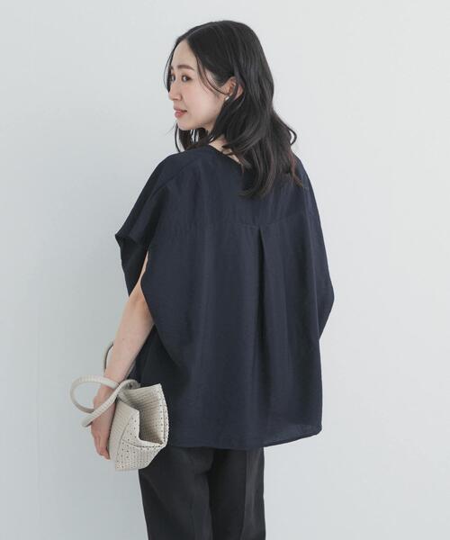 URBAN RESEARCH DOORS(アーバンリサーチドアーズ)の「センタータックコクーンブラウス(シャツ/ブラウス・レディース・パープル系その他/ベージュ系その他/ネイビー・FREE)」の20枚目の写真