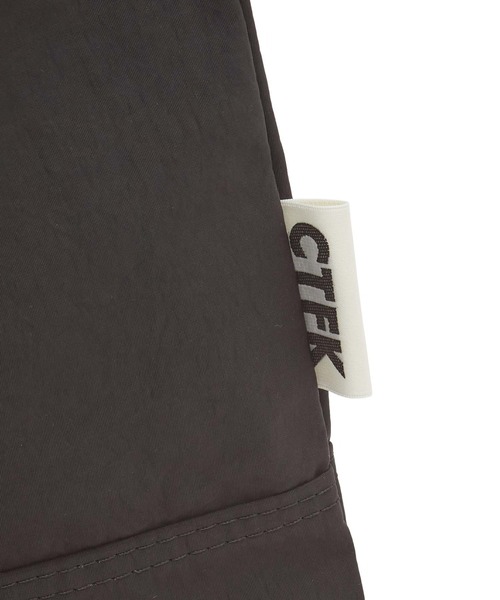 CONTROL FREAK / CTFK(コントロールフリーク)の「(CONTROL FREAK)NYLON 3WAY SQUARE TOTE(トートバッグ・レディース・ブラック・ONE SIZE)」の7枚目の写真